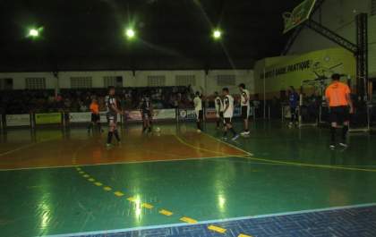 Rancho 3 Irmãos aplica maior do Futsal goleada sobre Magnatas
