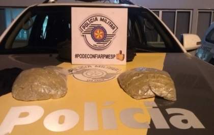Boliviana é presa na região com cocaína em enchimento nas nádegas
