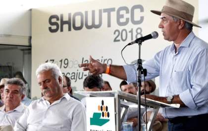 Projeto de ferrovia em MS atrai investidores internacionais, diz Azambuja