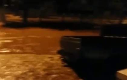 Temporal atinge a cidade de Brasilândia e causa pânico inundando ruas