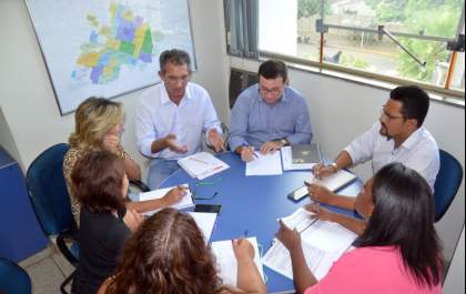 Prefeitura e SINTED de Três Lagoas se reúnem e confirmam reajuste salarial aos professores da Rede Municipal de Ensino