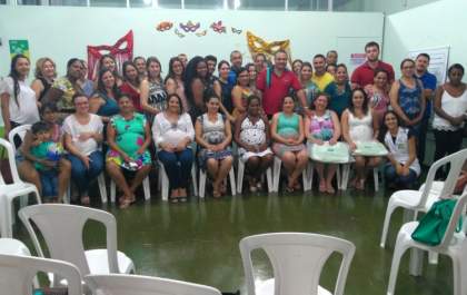 Medicina Preventiva realiza oficina de banho para bebês