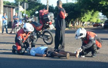 Colisão entre motos deixa dois feridos na Capital