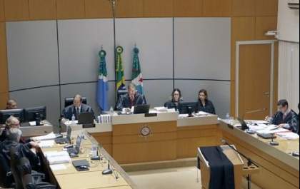 TJ mantém pronúncia de acusada por homicídio e corrupção de menor