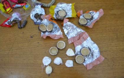 Bombons de cocaína, cookies e bolachas de maconha foram apreendidos em presídios