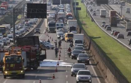 Acidentes em rodovias paulistas fazem 21 mortes durante carnaval