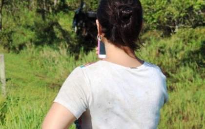 Carro capota em rodovia, mas mulher e filha saem ilesas de acidente