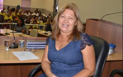 Marisa Rocha cobra lei que institui Escola de Pais em Três Lagoas