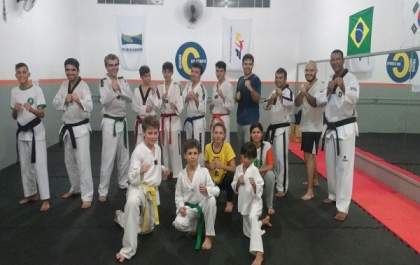 Três-Lagoenses conquistam cinco medalhas na 11ª Copa América de Taekwondo