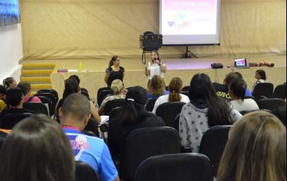 Assistência promove capacitação sobre “Inteligências Múltiplas”