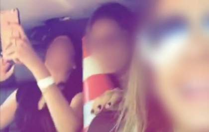 Polícia investiga vídeo em que mulheres furtam cone