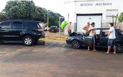 Motorista recusa teste do bafômetro após colisão e leva multa de R$ 2 mil em Castilho