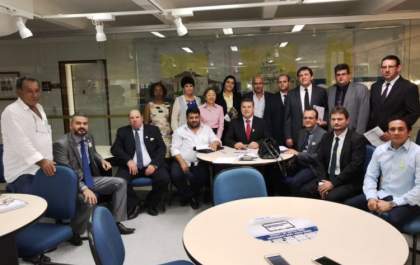 Em Brasília, Tamiko comemora aprovação do senado que aumenta compensação para municípios sedes de usina