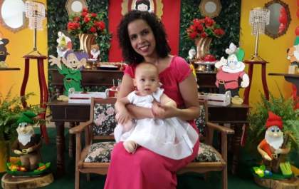 'Mãe de UTI': Miria conta a rotina de luta e vitória da filha prematura