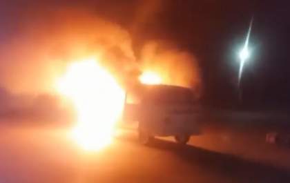 Após abastecer, veículo de grupo de forró em Três Lagoas pega fogo