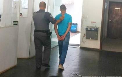 Homem é preso por estupro após abusar de enteada de 13 anos