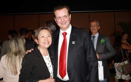 Prefeita Tamiko assina adesão ao Programa Internet para Todos
