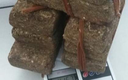 Polícia Militar apreende 4 KG de maconha, arremessados para dentro da Penitenciária de Três Lagoas