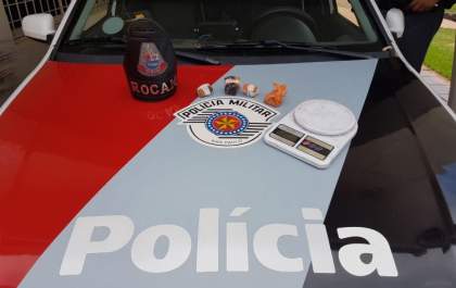 PM prende homem na casa da sogra após encontrar maconha na geladeira de sua casa