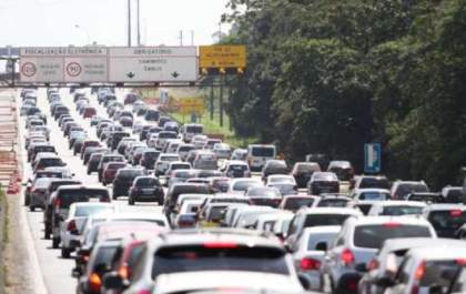 ARTESP orienta motoristas sobre horários de pico nas rodovias no feriado da Páscoa