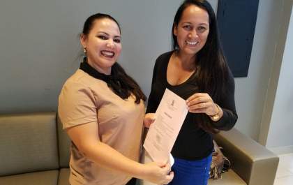 Vencedora do ‘Bolão do HOJEMAIS’ recebe premiação da Pousada do Tucunaré