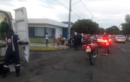 Acidente entre carro e moto deixa um ferido em Três Lagoas