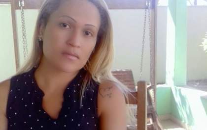 Travestis e transexuais podem mudar nome e sexo na certidão de nascimento