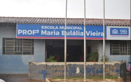 Alunos aprovados em processo seletivo, são homenageados com faixa em escola de Três Lagoas