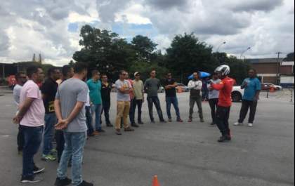 Parceria do Detran.SP requalifica 95% dos instrutores de motocicleta no Estado