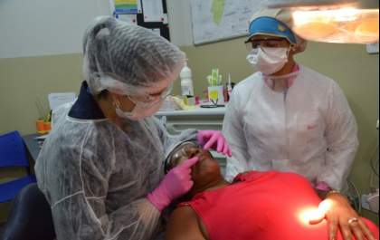 Equipes da ESF Vila Haro promovem dia de atenção especial à saúde da mulher