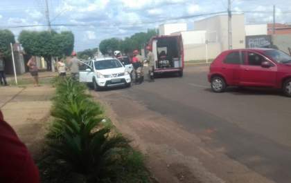 Morador registra resgate de mulher após acidente no Bairro Vila Nova