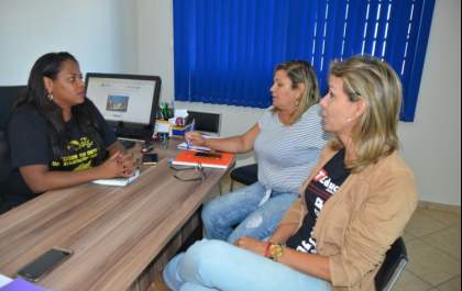 Servidores Estaduais negociam reajuste salarial junto ao Governo do Estado
