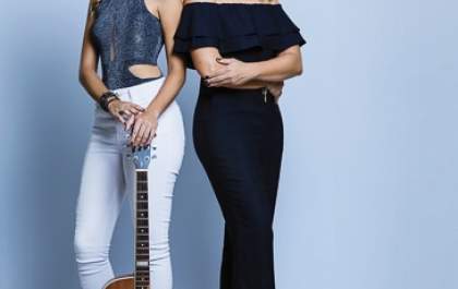 Bruna Maia e Adriana
