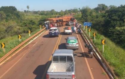 Reitor sobrevive a acidente com morte que bloqueou a rodovia MS-157