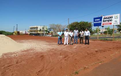 Governo de Andradina vistoria obras do Poupatempo