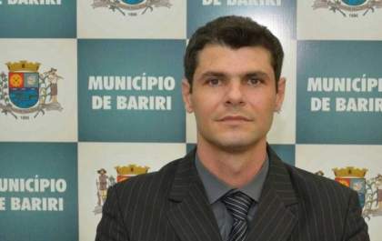 Prefeito de Bariri é preso por abusar de menina de 8 anos