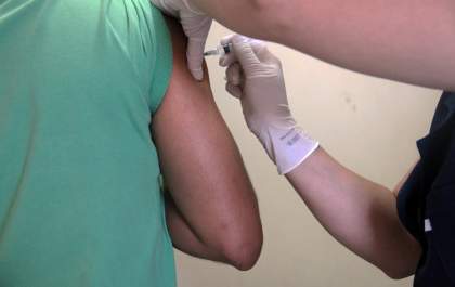 Andradina começa a vacinar idosos contra gripe