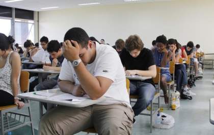 Bolsista que não presta contrapartida  poderá repor dinheiro aos cofres públicos