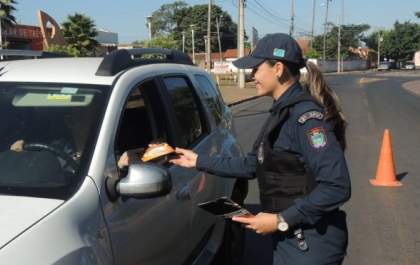 Polícia Miliar de Três Lagoas realiza Blitz Educativa, referente ao Maio Amarelo