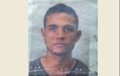 Corpo de jovem encontrado em casa é levado para a Bahia