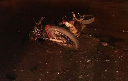Com três em moto, mãe e filho de dois anos sofrem grave acidente