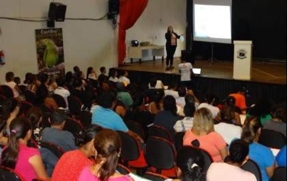 Palestra motivacional busca inserir castilhenses no mercado de trabalho