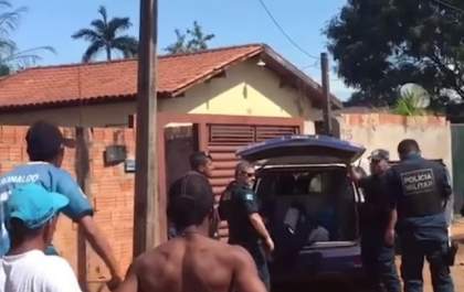 Pai preso por “vender” filha para estupradores e suspeito são liberados