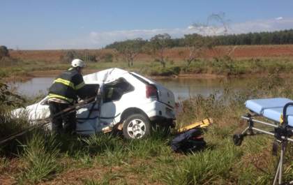 Acidente deixa idoso preso as ferragens na rodovia BR-158 em Três Lagoas