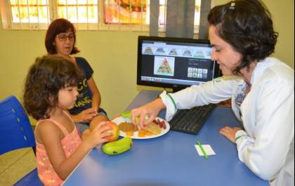 Mais de 12,7 mil crianças passaram pela Clínica da Criança em 2017
