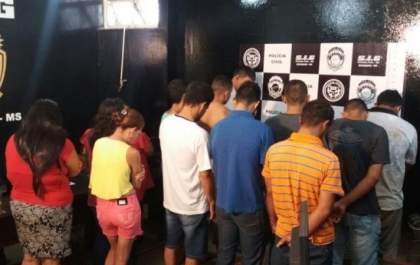 Operação “limpeza” prende 24 pessoas e cumpre 60 mandados em presídios