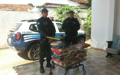 Polícia Militar em Três Lagoas arrecada alimentos para doação