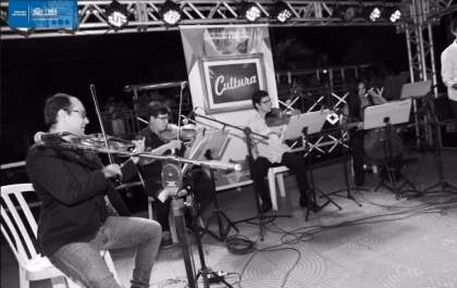 Quinteto de Cordas se apresenta para 200 pessoas na Praça Ramez Tebet
