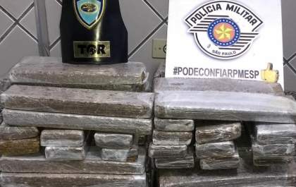 Taxista é preso com quase 50 quilos de maconha em rodovia