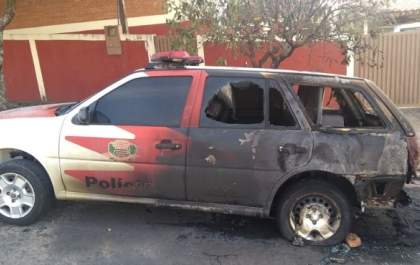 Polícia de Santo Anastácio investiga incêndio em viatura